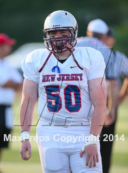 Thumbnail 3 in Phil Simms All-Star Football Classic (North vs. South) photogallery.