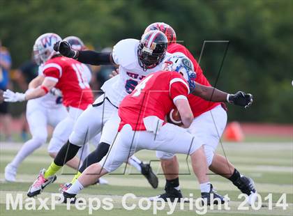 Thumbnail 3 in Phil Simms All-Star Football Classic (North vs. South) photogallery.