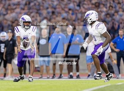Thumbnail 2 in Omaha Central @ Creighton Prep photogallery.