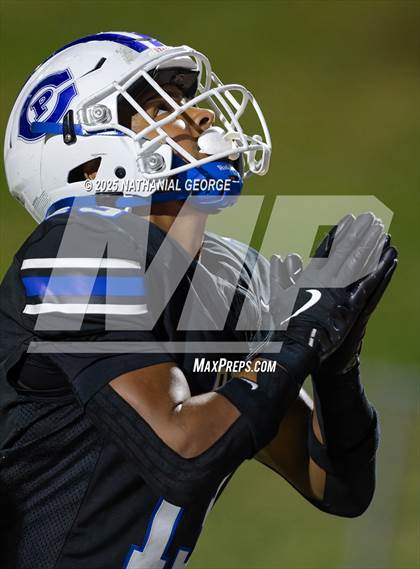 Thumbnail 3 in Omaha Central @ Creighton Prep photogallery.