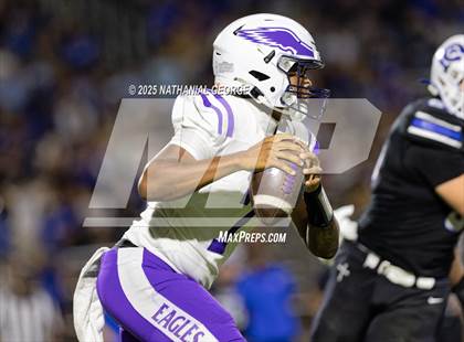 Thumbnail 3 in Omaha Central @ Creighton Prep photogallery.