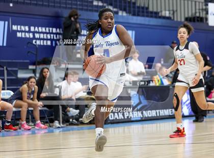 Thumbnail 3 in Metro Sports KC All-Star Game photogallery.