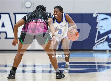 Thumbnail 3 in Metro Sports KC All-Star Game photogallery.