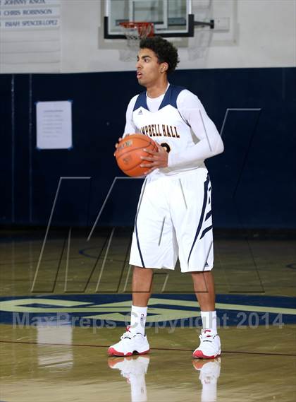 Thumbnail 3 in Price vs. Campbell Hall (Lancers Hoops Showdown) photogallery.