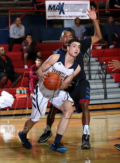 Thumbnail 2 in Price vs. Campbell Hall (Lancers Hoops Showdown) photogallery.