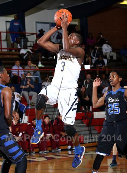 Thumbnail 3 in Price vs. Campbell Hall (Lancers Hoops Showdown) photogallery.
