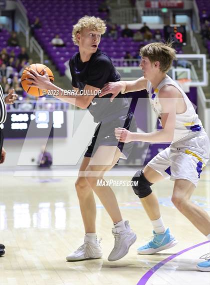 Thumbnail 2 in Syracuse vs. Cyprus (UHSAA 6A Quarterfinal) photogallery.