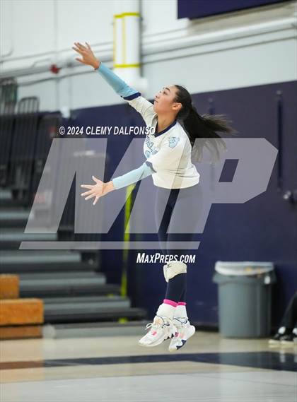 Thumbnail 3 in Valor Christian @ Columbine photogallery.
