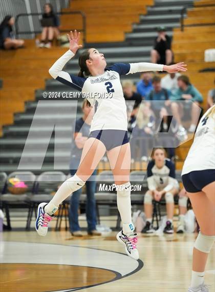 Thumbnail 2 in Valor Christian @ Columbine photogallery.