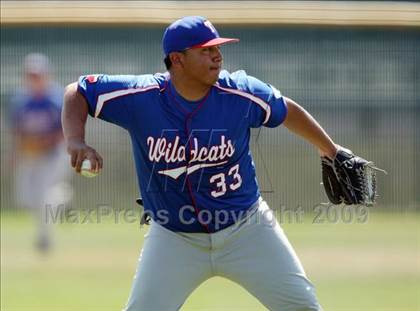 Thumbnail 3 in Temple vs. McCallum (Georgetown Invitational) photogallery.