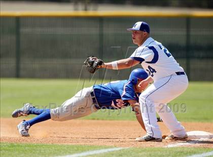 Thumbnail 2 in Temple vs. McCallum (Georgetown Invitational) photogallery.