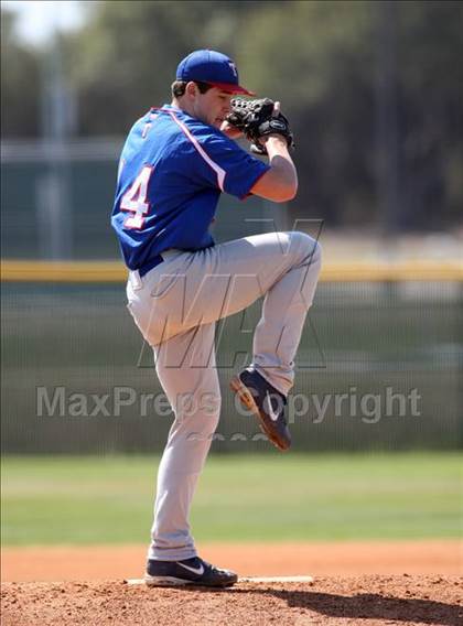 Thumbnail 3 in Temple vs. McCallum (Georgetown Invitational) photogallery.
