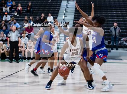 Thumbnail 3 in Midway vs Sachse (UIL 6A Area Playoff) photogallery.