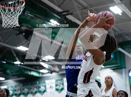 Thumbnail 1 in Midway vs Sachse (UIL 6A Area Playoff) photogallery.