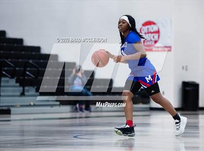 Thumbnail 3 in Midway vs Sachse (UIL 6A Area Playoff) photogallery.