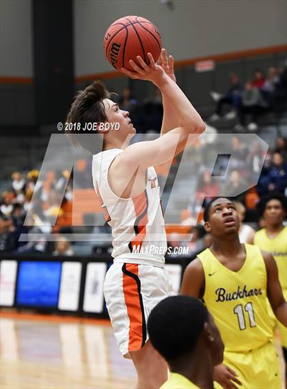 Thumbnail 3 in Buckhorn @ Grissom photogallery.