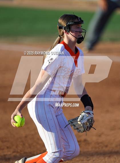 Thumbnail 2 in Coalinga vs. Woodlake (CIFCS - Division IV Championship) photogallery.