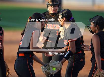 Thumbnail 1 in Coalinga vs. Woodlake (CIFCS - Division IV Championship) photogallery.