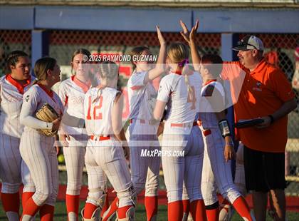 Thumbnail 2 in Coalinga vs. Woodlake (CIFCS - Division IV Championship) photogallery.