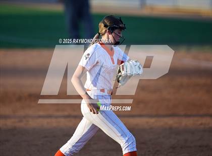 Thumbnail 1 in Coalinga vs. Woodlake (CIFCS - Division IV Championship) photogallery.