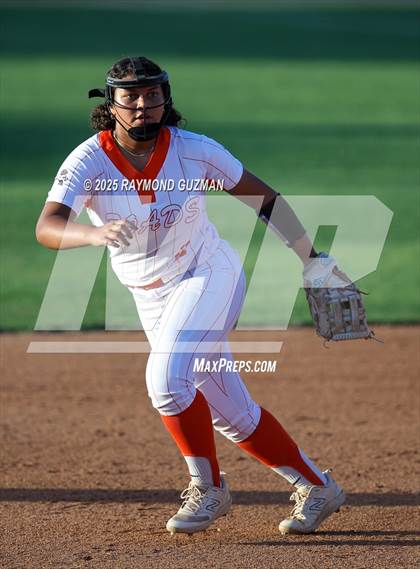 Thumbnail 3 in Coalinga vs. Woodlake (CIFCS - Division IV Championship) photogallery.