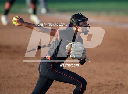 Thumbnail 1 in Coalinga vs. Woodlake (CIFCS - Division IV Championship) photogallery.