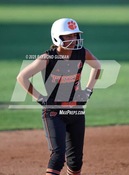 Thumbnail 1 in Coalinga vs. Woodlake (CIFCS - Division IV Championship) photogallery.