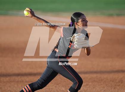 Thumbnail 1 in Coalinga vs. Woodlake (CIFCS - Division IV Championship) photogallery.