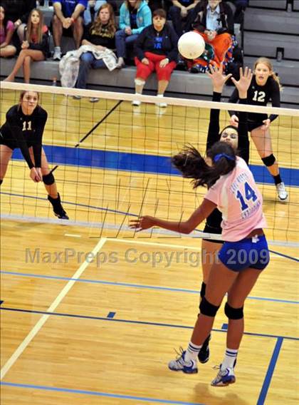 Thumbnail 1 in Lake Worth Christian vs. Warner Christian photogallery.