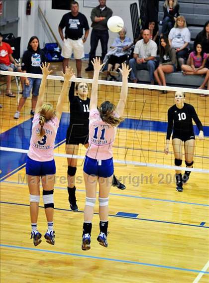 Thumbnail 1 in Lake Worth Christian vs. Warner Christian photogallery.