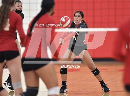 Thumbnail 1 in Mater Dei @ Orange Lutheran photogallery.