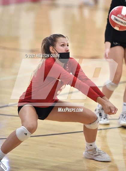 Thumbnail 1 in Mater Dei @ Orange Lutheran photogallery.