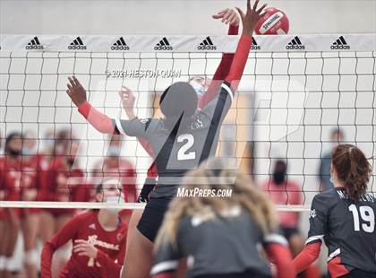 Thumbnail 1 in Mater Dei @ Orange Lutheran photogallery.