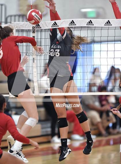 Thumbnail 1 in Mater Dei @ Orange Lutheran photogallery.