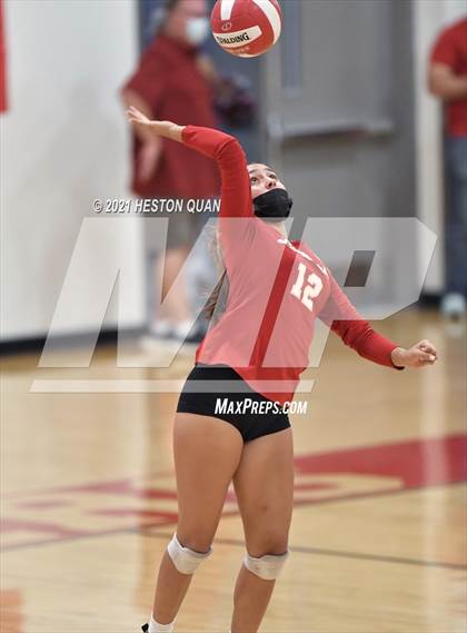 Thumbnail 3 in Mater Dei @ Orange Lutheran photogallery.