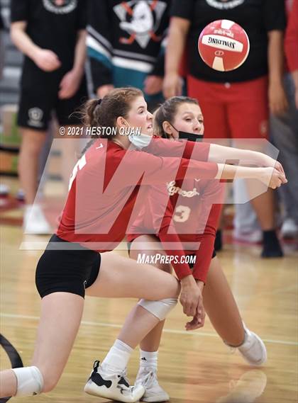 Thumbnail 2 in Mater Dei @ Orange Lutheran photogallery.