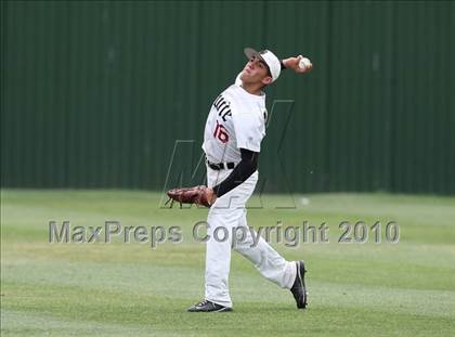 Thumbnail 2 in Bowie vs San Antonio Reagan (Texas 5A Region IV Playoffs) photogallery.