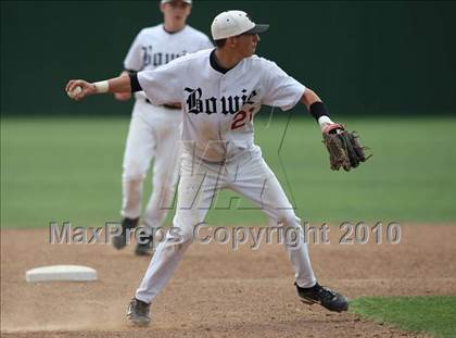 Thumbnail 3 in Bowie vs San Antonio Reagan (Texas 5A Region IV Playoffs) photogallery.