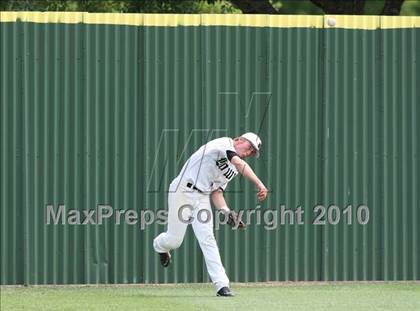 Thumbnail 1 in Bowie vs San Antonio Reagan (Texas 5A Region IV Playoffs) photogallery.