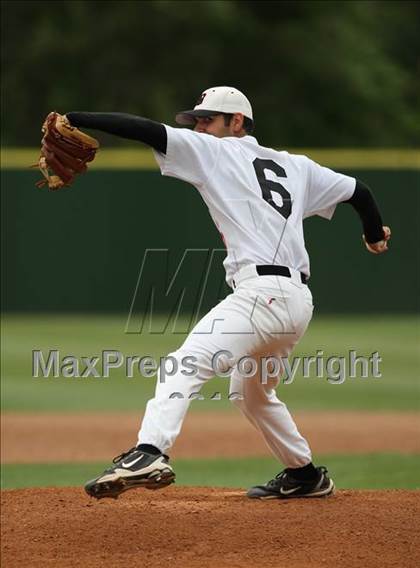 Thumbnail 3 in Bowie vs San Antonio Reagan (Texas 5A Region IV Playoffs) photogallery.