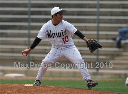 Thumbnail 1 in Bowie vs San Antonio Reagan (Texas 5A Region IV Playoffs) photogallery.