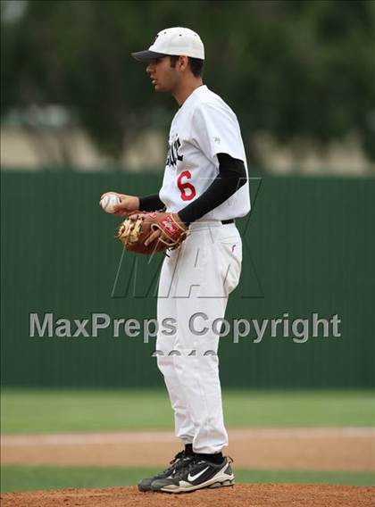 Thumbnail 1 in Bowie vs San Antonio Reagan (Texas 5A Region IV Playoffs) photogallery.