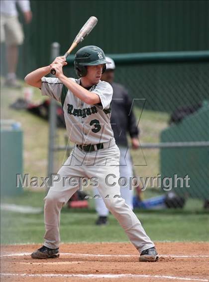 Thumbnail 2 in Bowie vs San Antonio Reagan (Texas 5A Region IV Playoffs) photogallery.