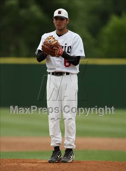 Thumbnail 1 in Bowie vs San Antonio Reagan (Texas 5A Region IV Playoffs) photogallery.