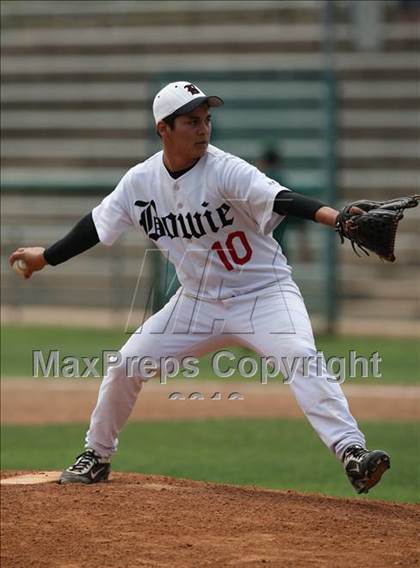 Thumbnail 2 in Bowie vs San Antonio Reagan (Texas 5A Region IV Playoffs) photogallery.