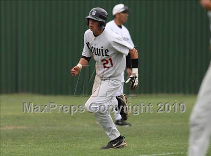 Thumbnail 3 in Bowie vs San Antonio Reagan (Texas 5A Region IV Playoffs) photogallery.