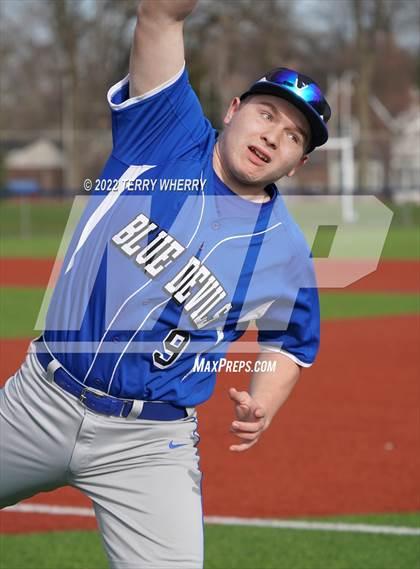 Thumbnail 1 in Nichols @ Kenmore West photogallery.