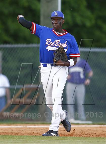 Thumbnail 1 in Hixson vs. Red Bank (TSSAA District 6 AA Playoff) photogallery.