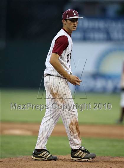 Thumbnail 2 in Lyons vs. Cuba-Rushford (Section 5 Class C Final) photogallery.