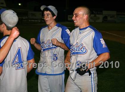 Thumbnail 3 in Lyons vs. Cuba-Rushford (Section 5 Class C Final) photogallery.